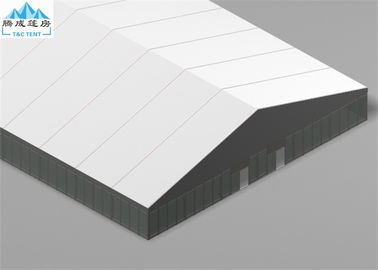 一時的な屋外展覧会の倉庫の形の頑丈で白い屋根カバーのための30X100Mの巨大なテント